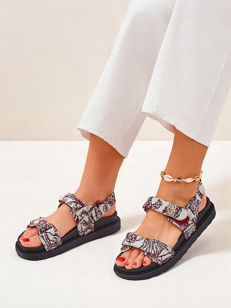 Royalfashion Дамски сандали с принт на Алое