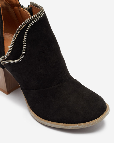 Черни дамски изолирани боти на кол Mukis - Обувки