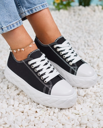 Royalfashion Черни дамски кецове на платформа Merija