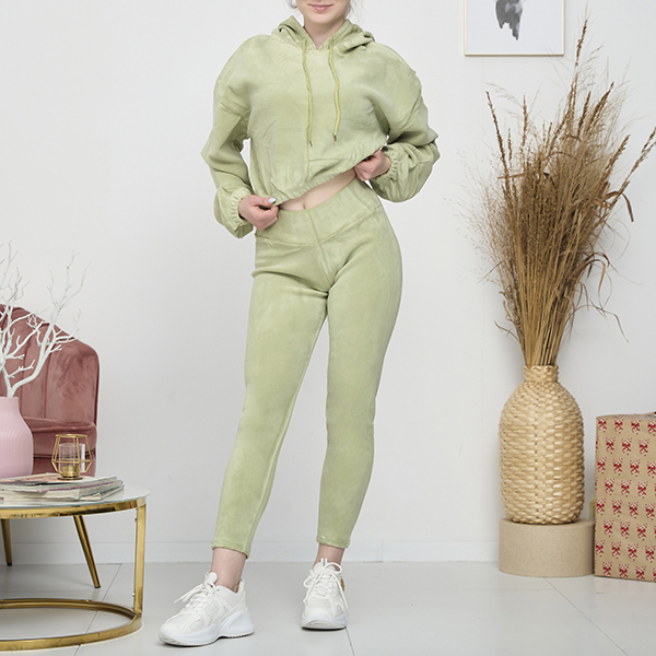 Зелен дамски спортен комплект суитшърт и панталон - Облекло