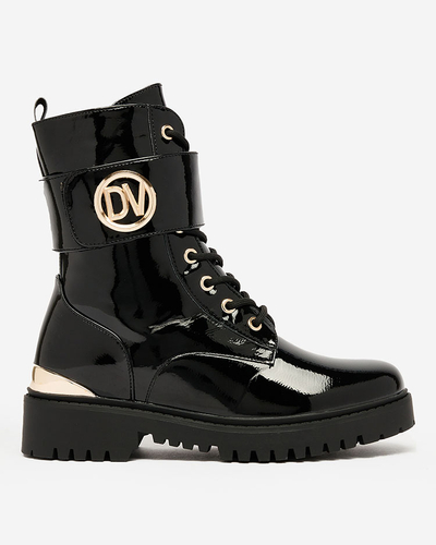 Royalfashion Дамски лакирани ботуши тип "багер" в черно Simbeba