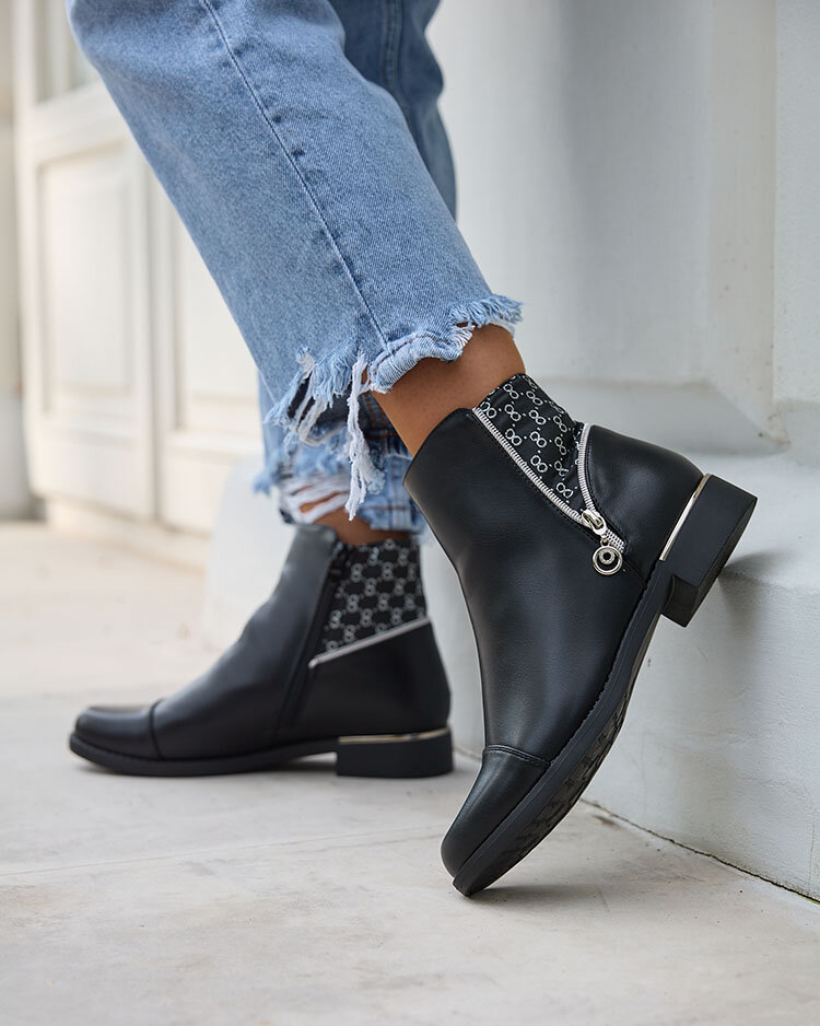 Royalfashion Черни дамски ботуши a'la sztyblety Orlaa
