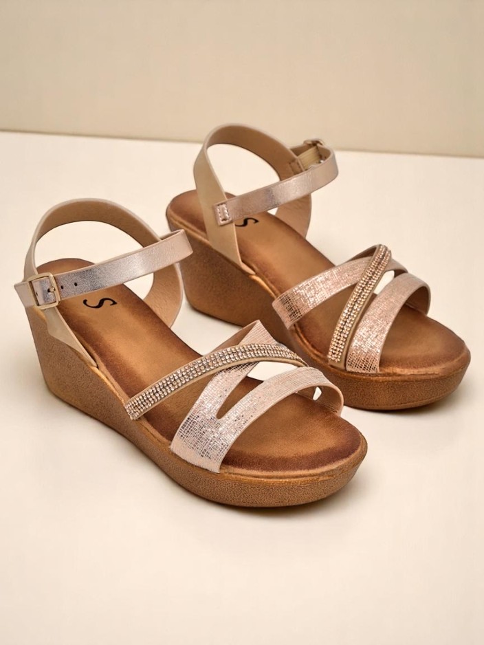 Обувки на ток сребристо с камъни и брокат Eclat