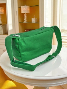 тъмнозелено