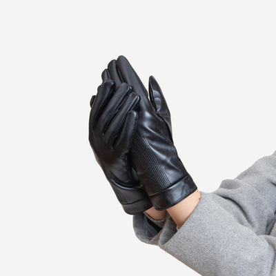 Черни класически дамски ръкавици, украсени с бродерия - Аксесоари