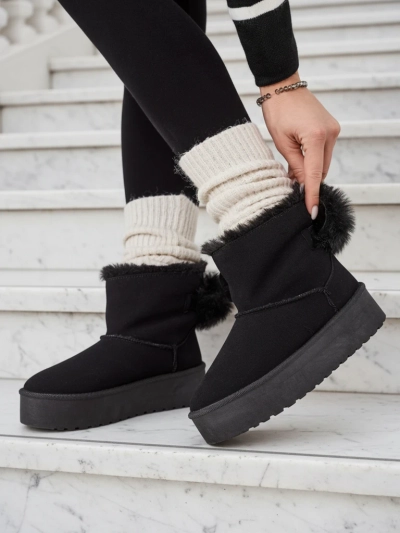 Royalfashion Дамски ботуши a'la snow boots в черно Goroggo