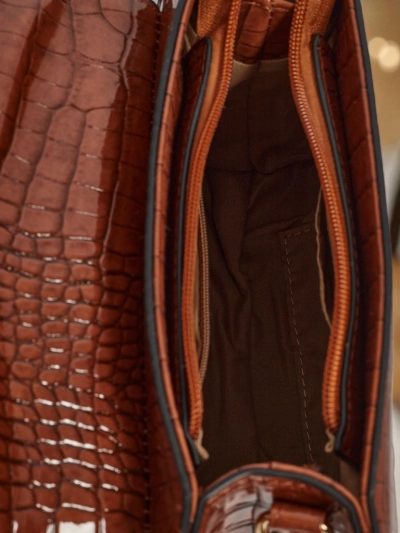 Лакирана малка дамска чанта от еко кожа Lunaya