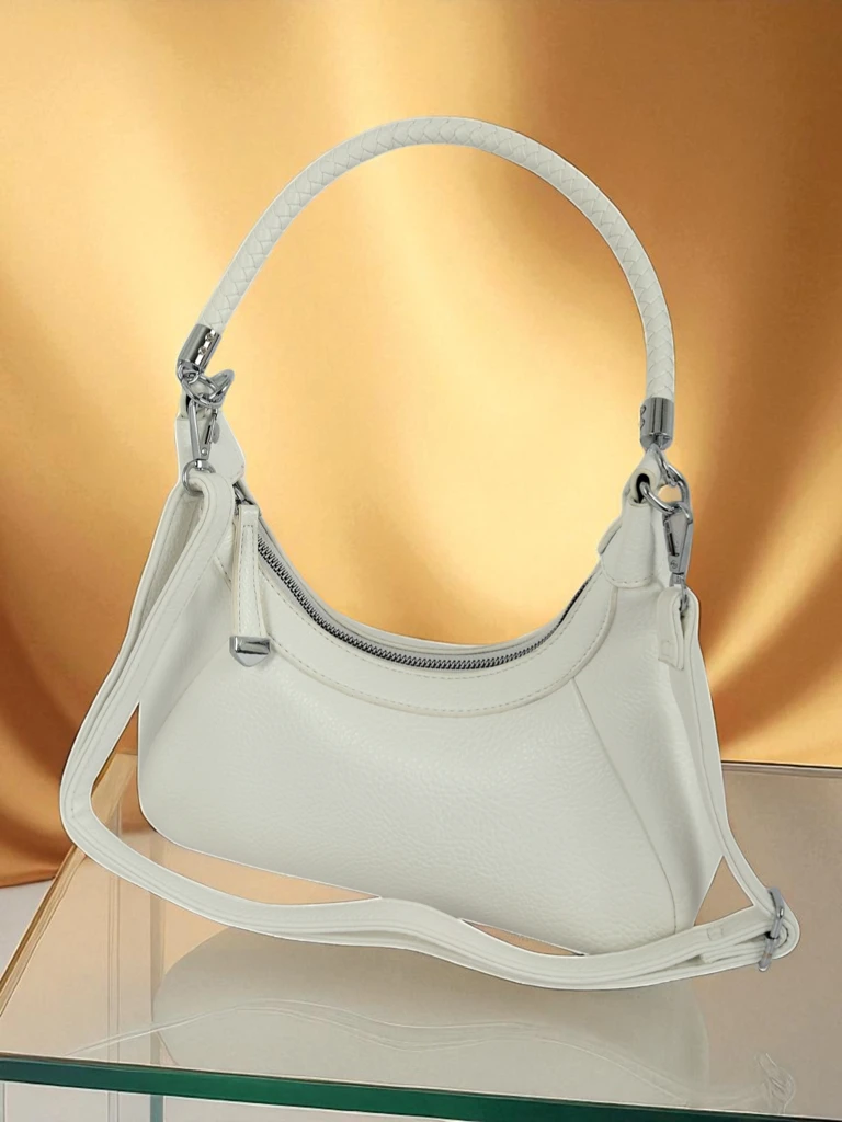 Royalfashion Малка дамска чанта от еко кожа с декоративна каишка Lacquea