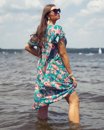 Royalfashion Зелена дамска рокля с цветен десен