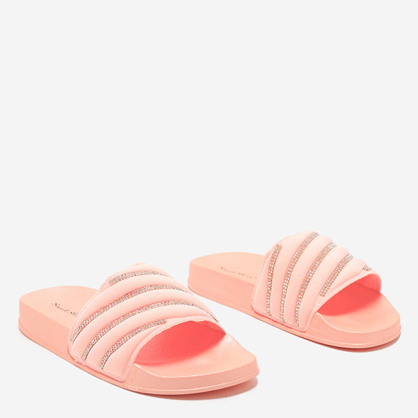 Jasnoróżowe damskie klapki z cyrkoniami Erikis - Obuwie