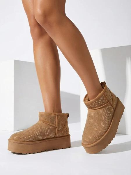 Ройалфешън Бежови дамски снежни ботуши а'ла UGGs Corob