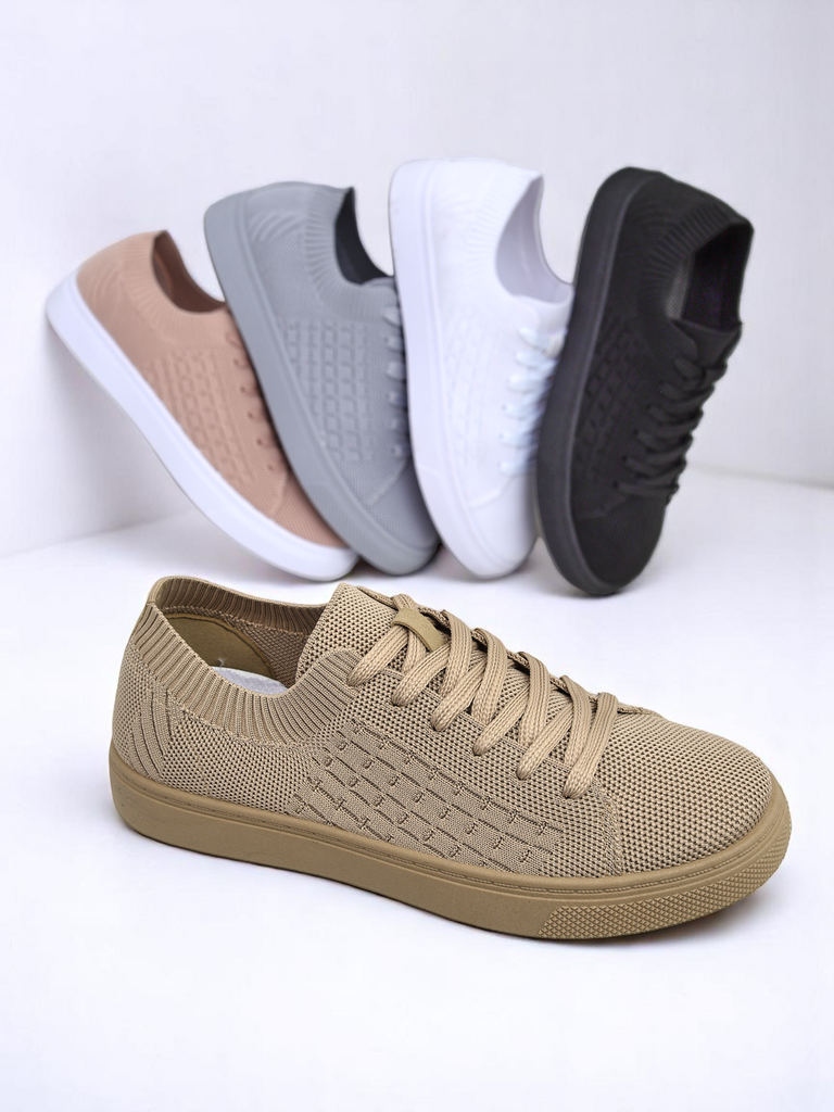 Royalfashion Demetra – черни дамски текстилни маратонки с плоска подметка