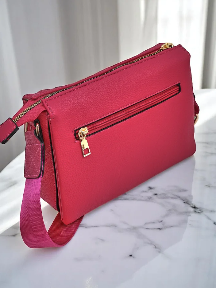 Чантичка за жени в стил плик Royalfashion с квафина предна част