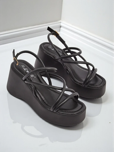 Royalfashion Дамски сандали на котурн Skyline Straps