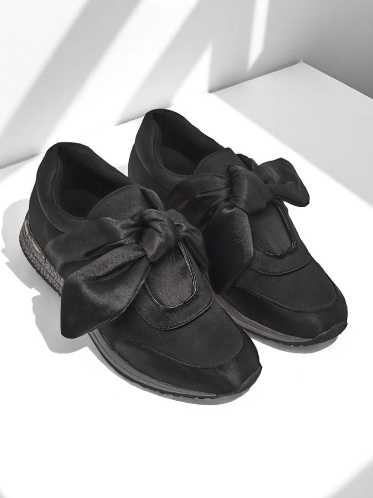 Royalfashion Дамски сникърси с панделка Socca