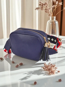 Тъмносиньо || niebieski