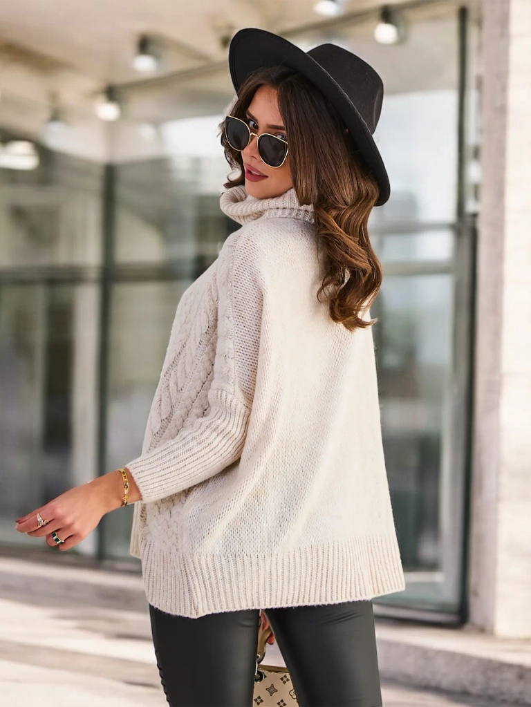 Royalfashion Дамски пуловер с волан