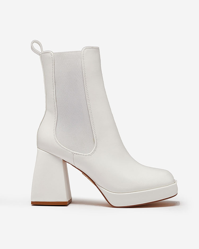 Royalfashion Бели дамски ботуши на токчета Farhera