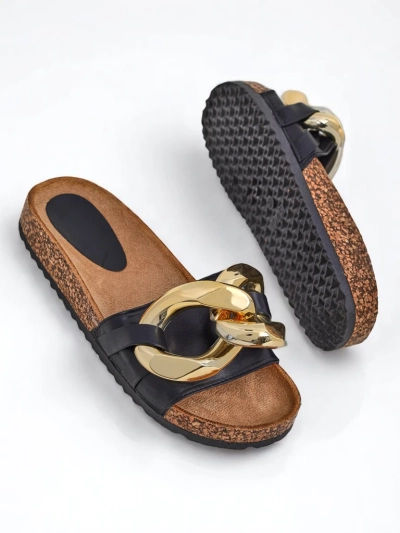 Royalfashion Черни дамски чехли с декорация Sofig