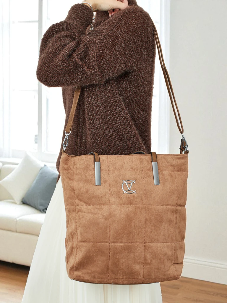 Дамска чанта тип shopper от еко велур Caryenne