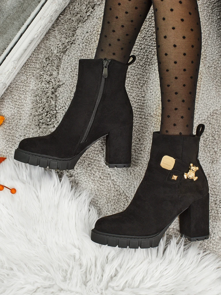 Дамски боти от еко велур на ток Bearr