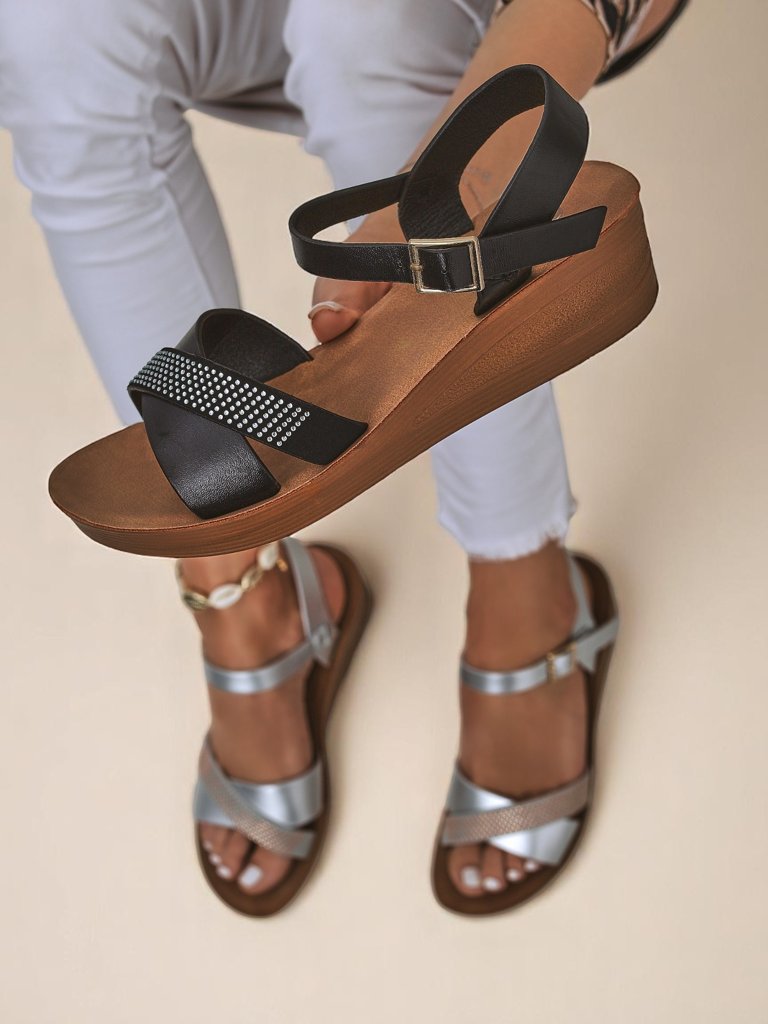 Royalfashion Дамски сандали на платформа с камъни Allona