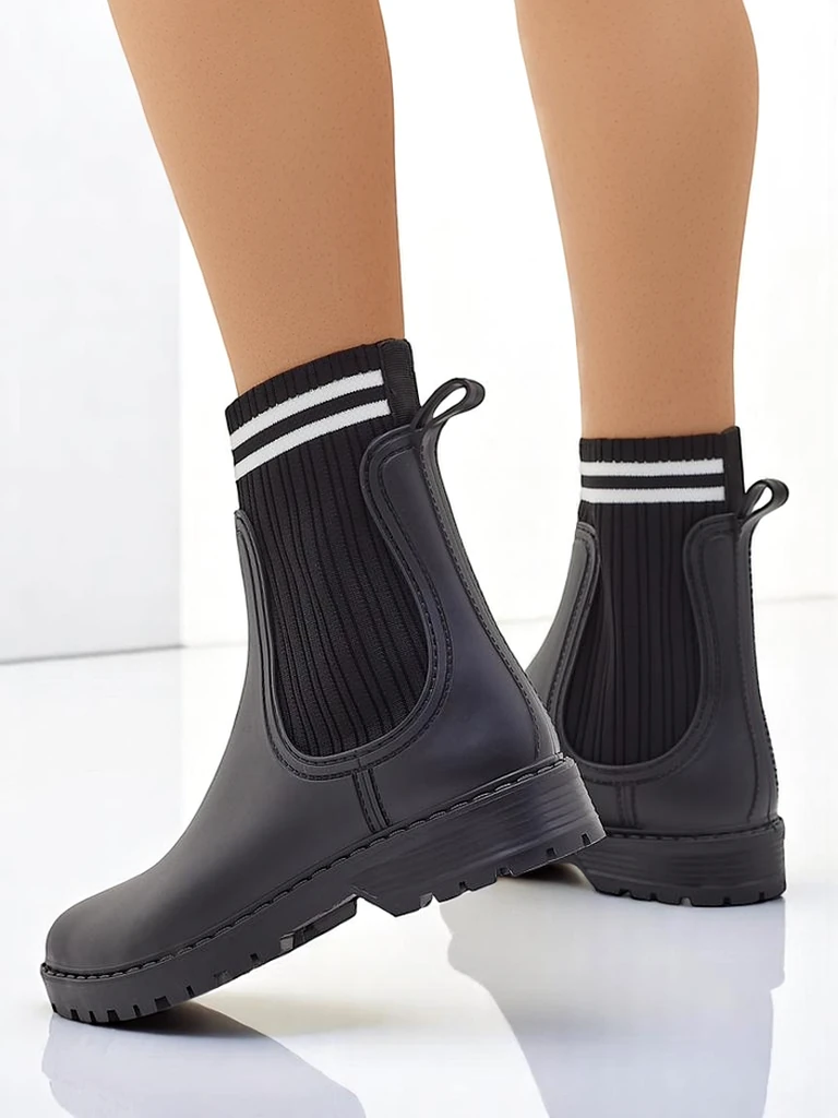 Дамски дъждовни ботуши Royalfashion с по-висок текстилен вложка Scarlesa