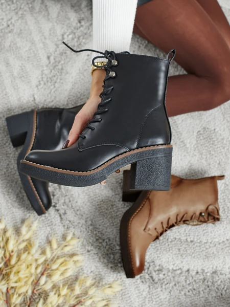 Дамски боти на ток от еко кожа Zeltra