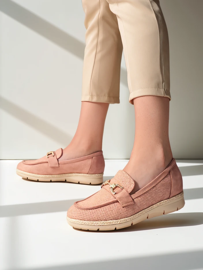 Женски обувки на плосък ток Royalfashion с декоративен детайл на пръстите