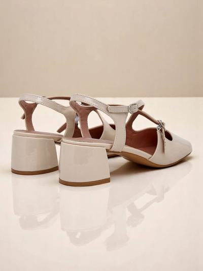 Royalfashion Дамски обувки на нисък ток с декоративни каишки Lollita