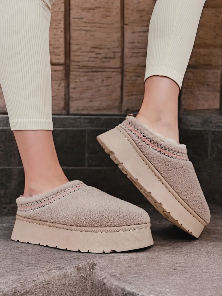 Роялфешън Къси дамски зимни боти тип снежни обувки Esel