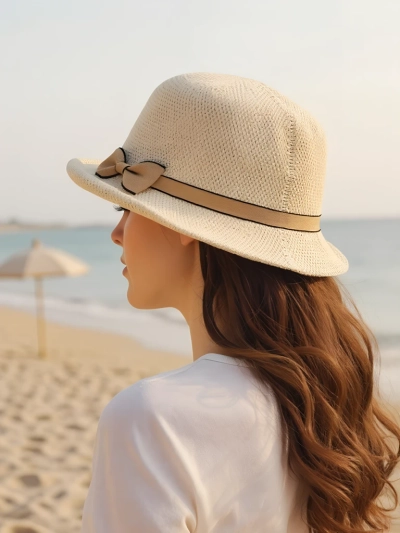 Royalfashion Дамска шапка, украсена с панделка Summer Grace