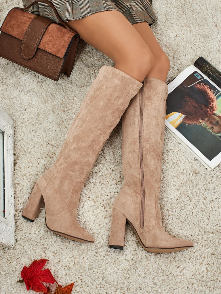 Дамски еко велурени ботуши на ток Feravi