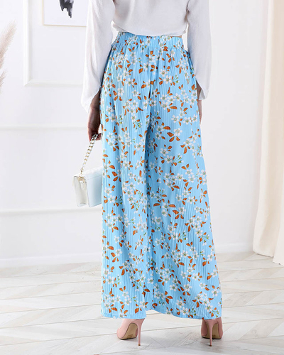 Дамски панталон от плат в синьо с цветя - Облекло