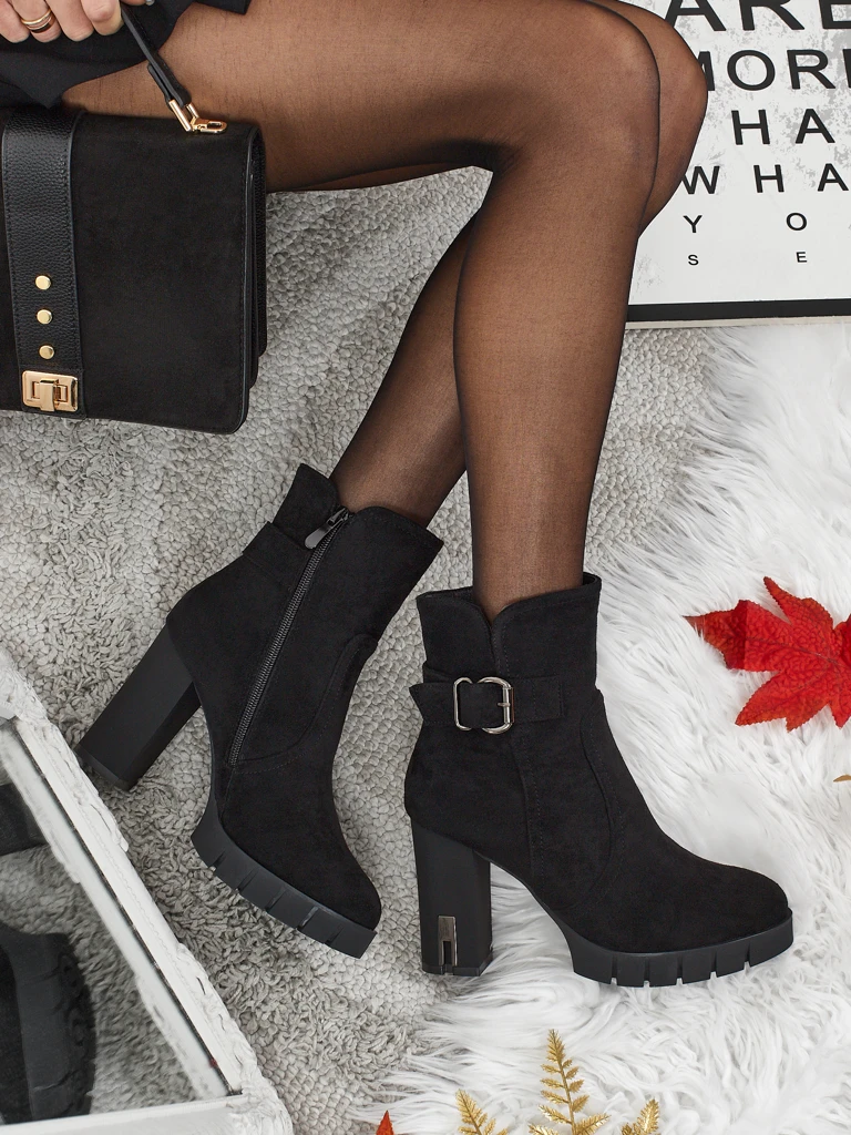 Дамски еко велурени боти до глезена на ток Liravie