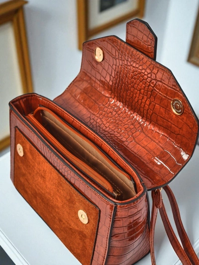 Дамска чанта Hera Marrone кафява еко кожа велур през рамо ретро