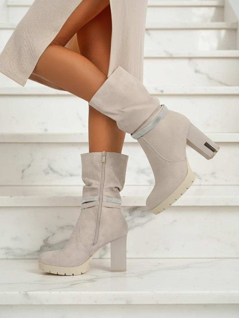 Матови дамски боти на ток Ashen Bloom