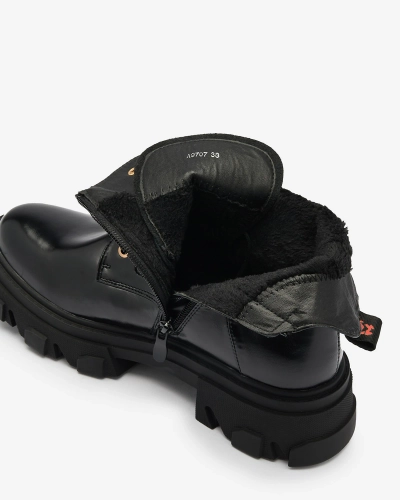 Royalfashion Черни дамски изолирани ботуши Selori от екокожа