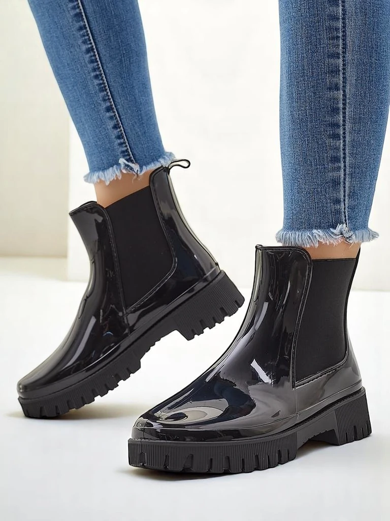 Royalfashion Лакирани дамски гуменки EriEri