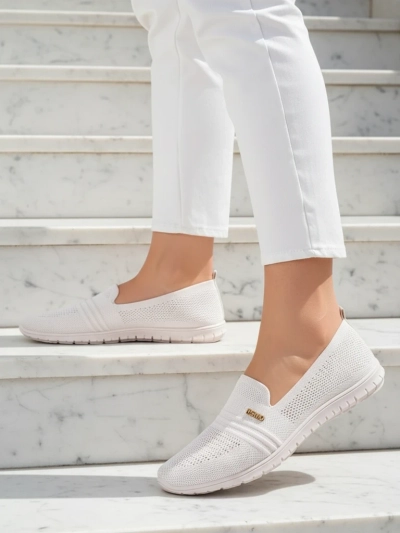 Дамски обувки Ariadne от плат в кремав цвят