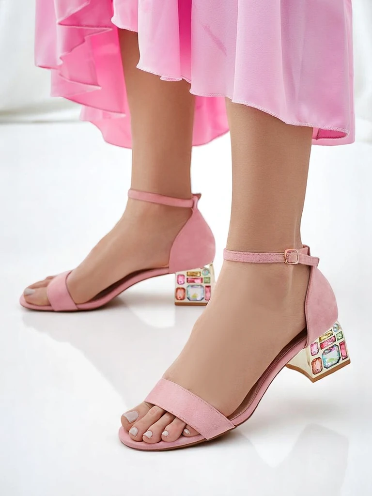 Royalfashion Жени сандали с декоративен ток Ballou