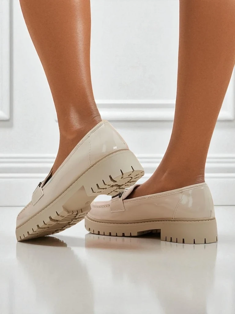 Дамски лоуфъри Atena бежови с плосък ток от екологична кожа