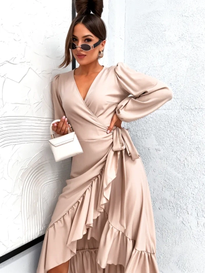 Дамска миди рокля с волани