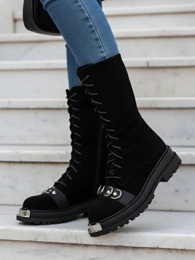 Royalfashion Дамски ботуши с дантела Werces