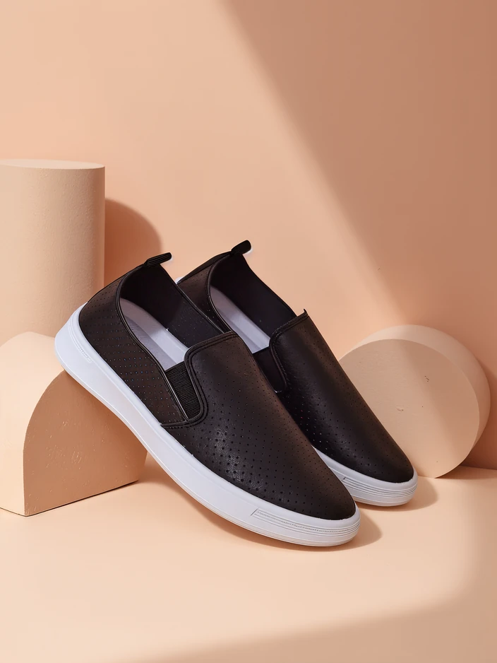 Royalfashion Жени перфорирани спортни обувки Musio