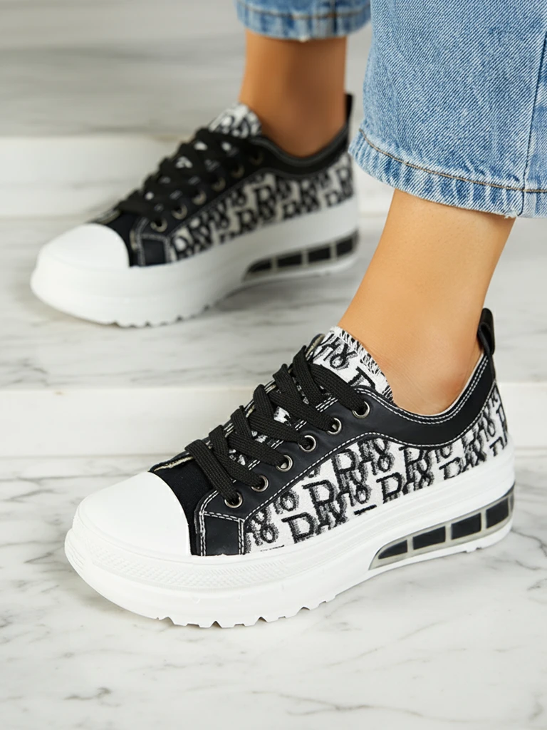 Кецове Livia в черно и бяло с платформа