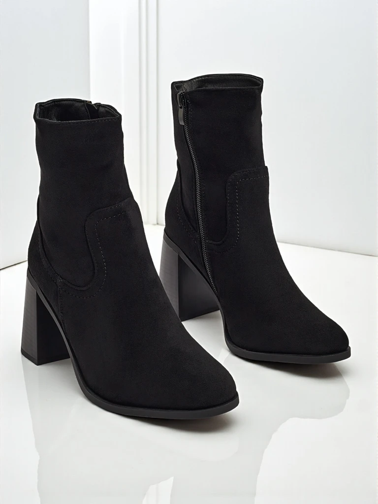 Дамски еко велурени боти на ток Rune Fast