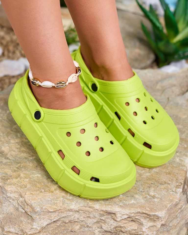 Royalfashion Неоново зелени дамски джапанки с ажурен кант Mightty