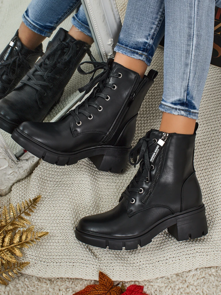 Еко кожени дамски боти с връзки Nomelira