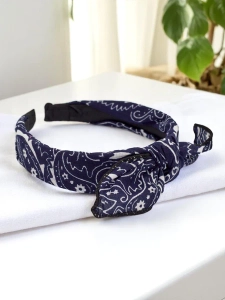 Тъмносиньо